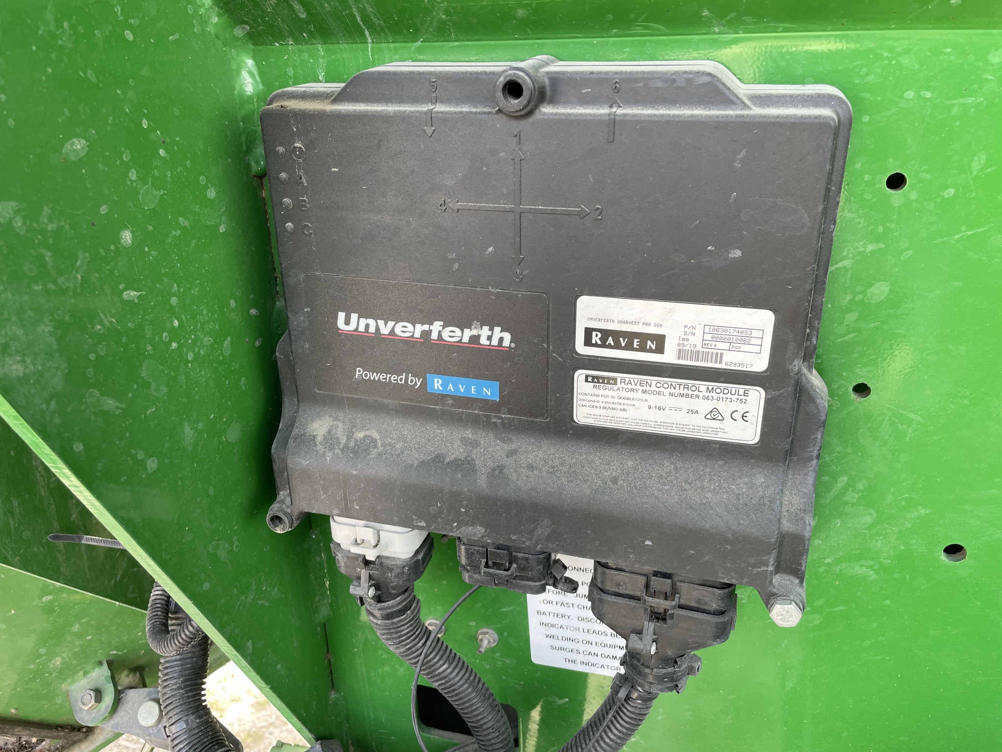 2014 Unverferth 1110 Image 10