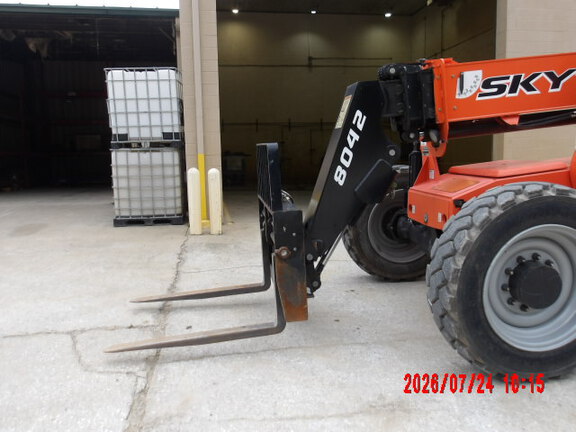 2022 Skytrak 8042