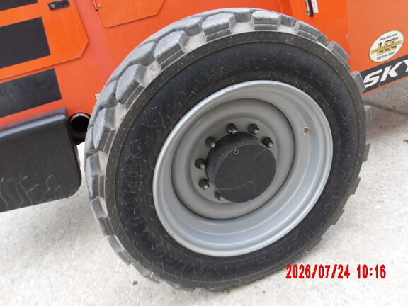 2022 Skytrak 8042