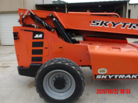 2022 Skytrak 8042