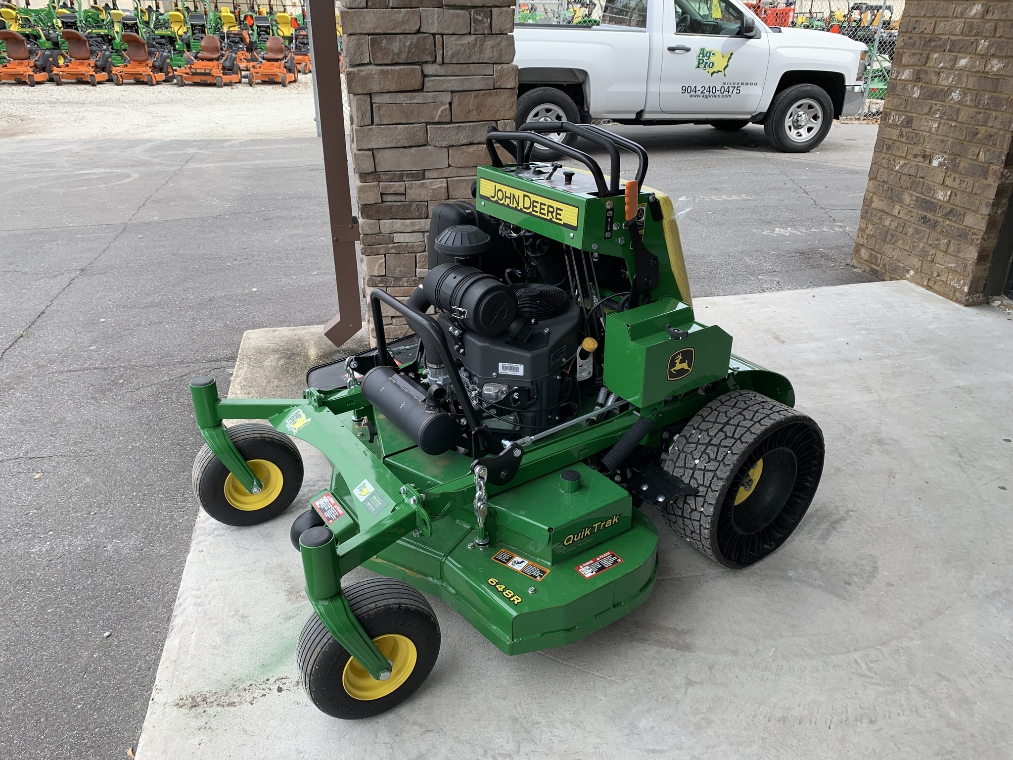 2023 John Deere 648R Image 4