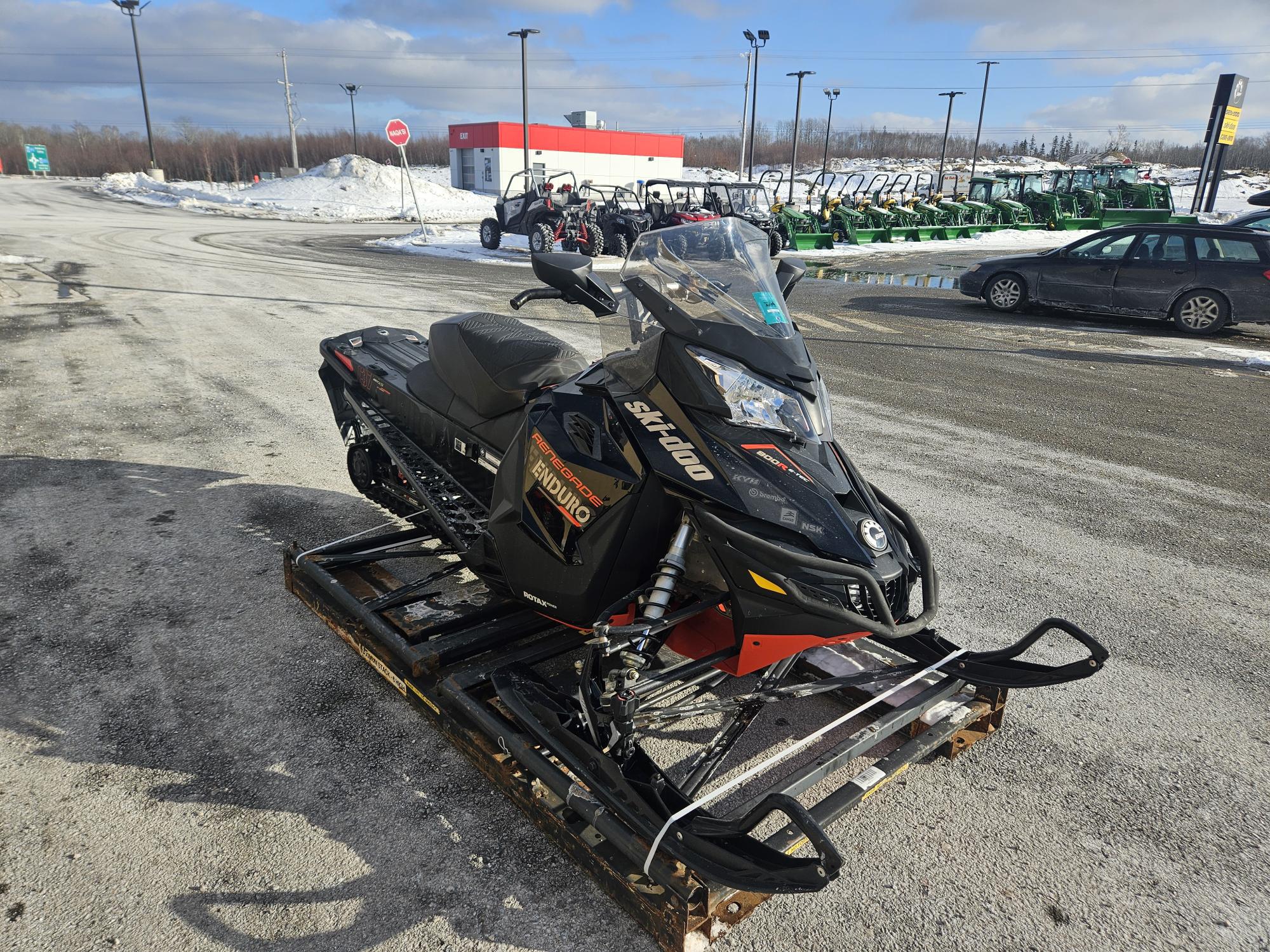 2017 Ski Doo Renegade Enduro 800 Etec Image 1