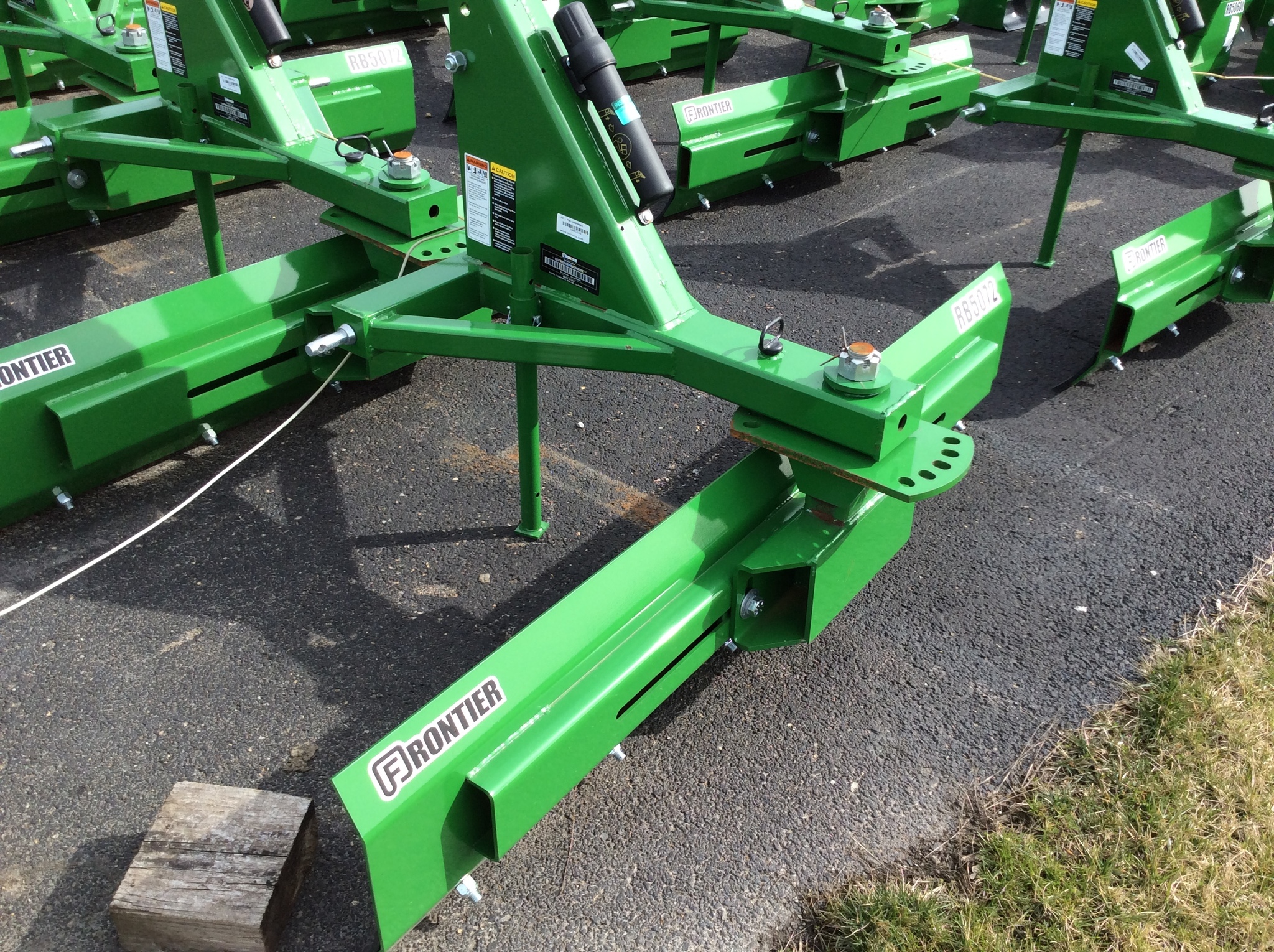 2025 Frontier RB5072 Image 3