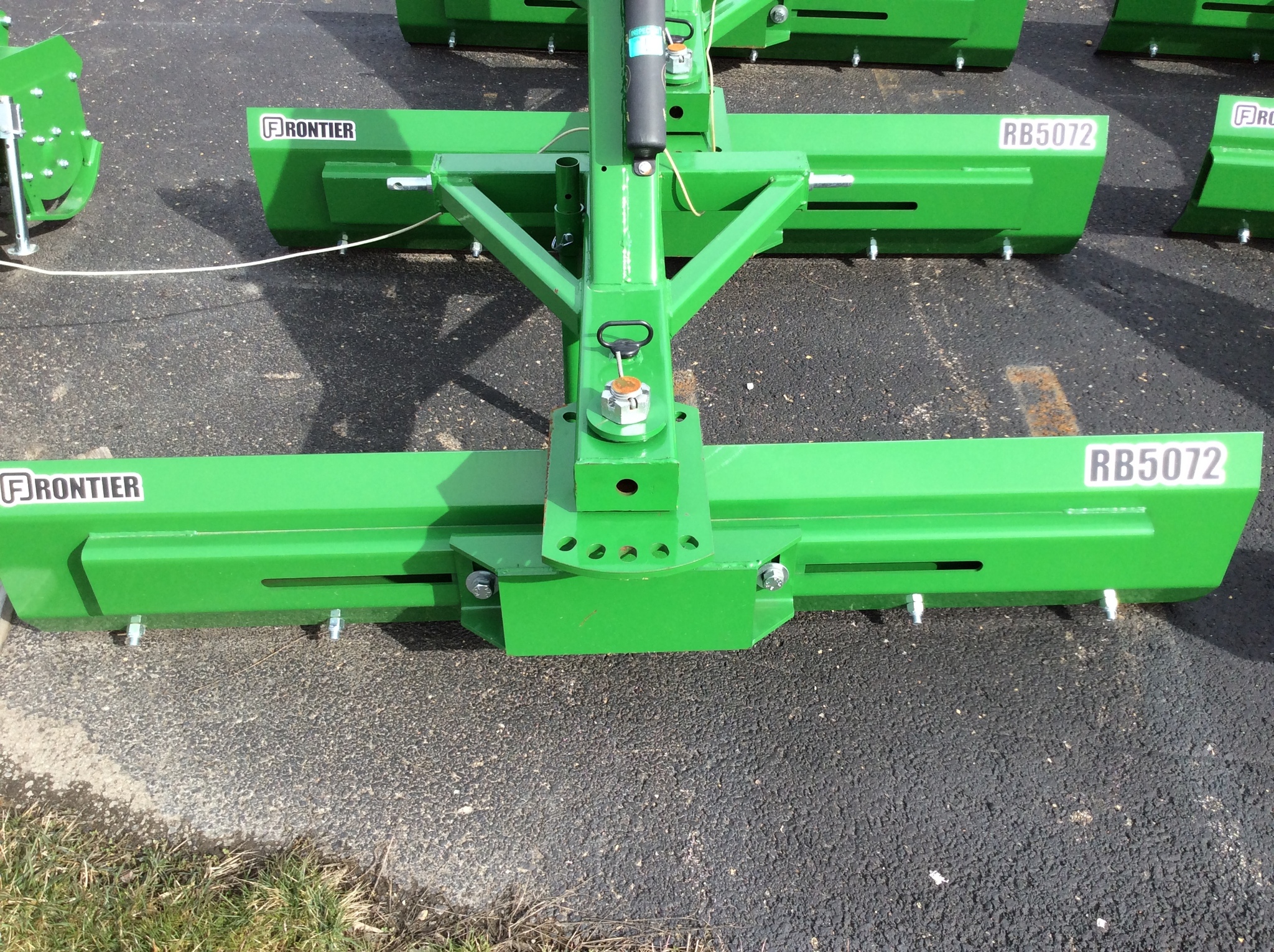 2025 Frontier RB5072 Image 2