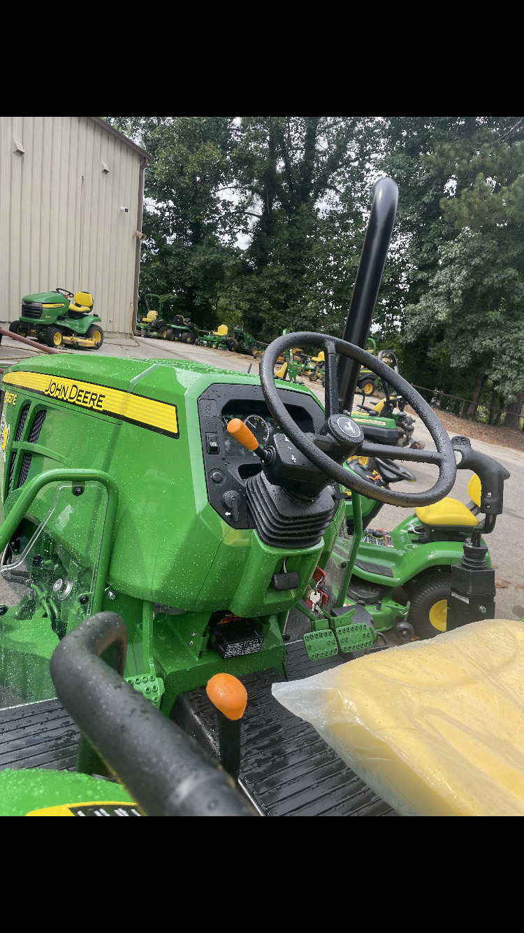 2023 John Deere 5067E Image 7