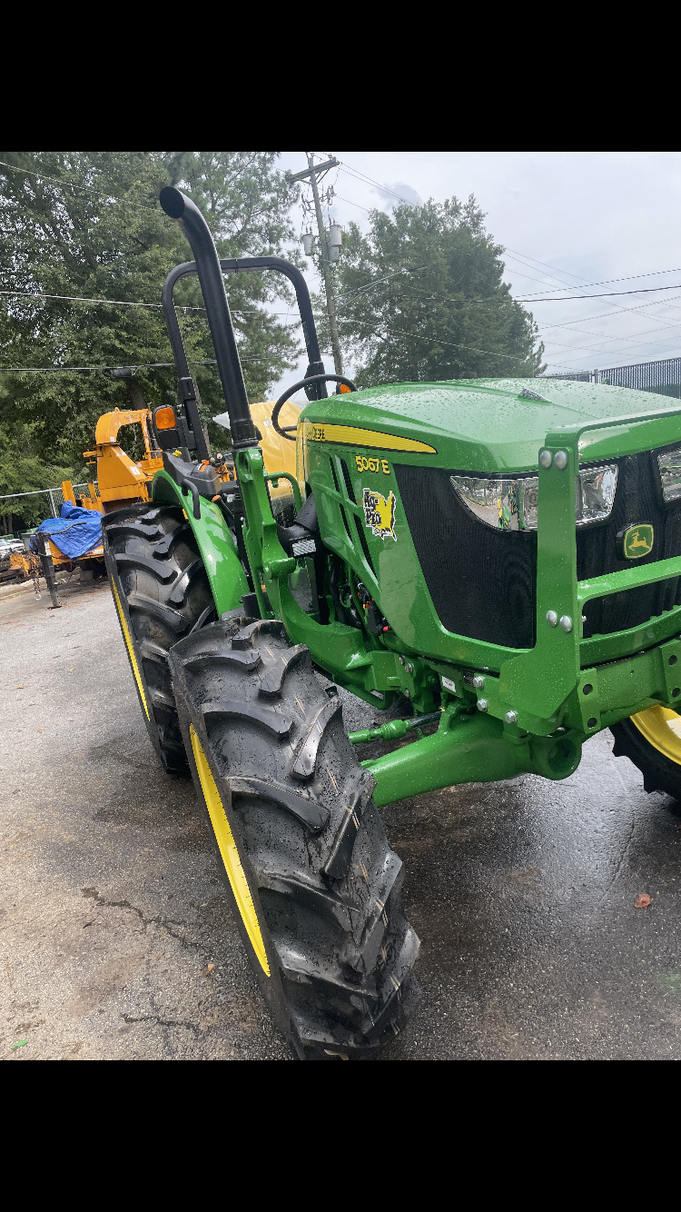 2023 John Deere 5067E Image 6