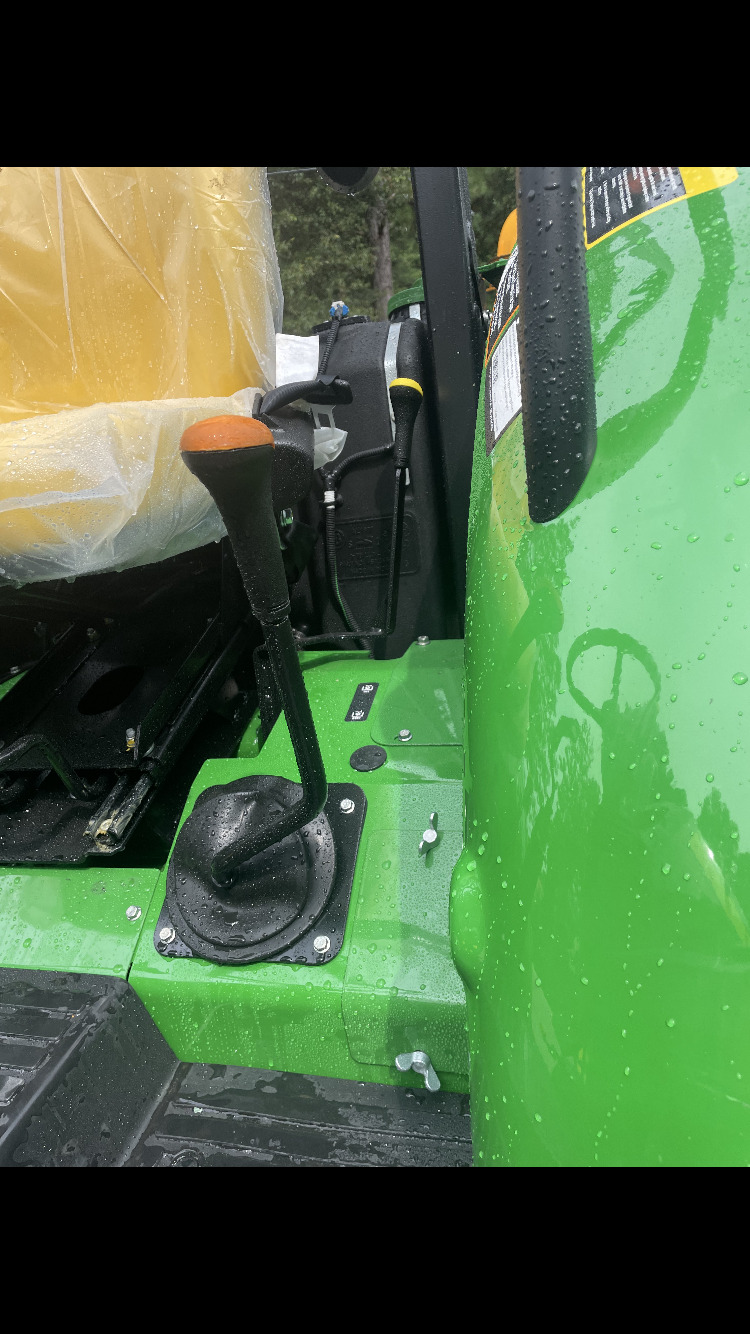 2023 John Deere 5067E Image 12