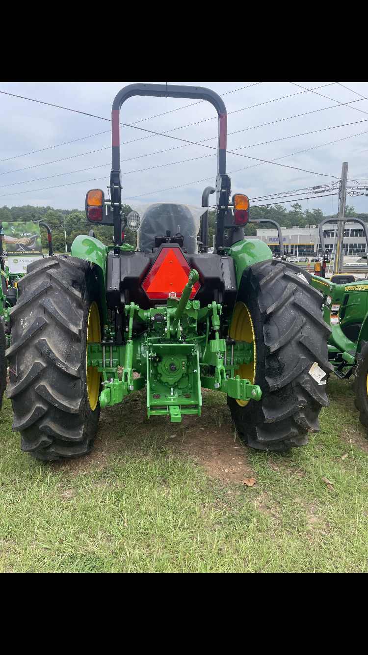 2023 John Deere 5067E Image 14