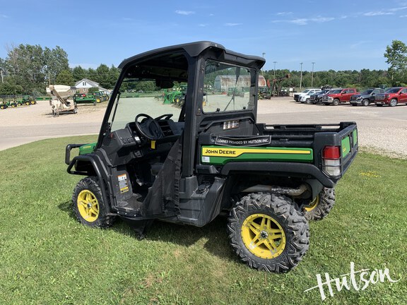 Photo of 2023 John Deere XUV 835M