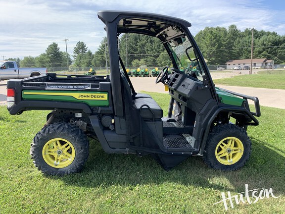 Photo of 2023 John Deere XUV 835M