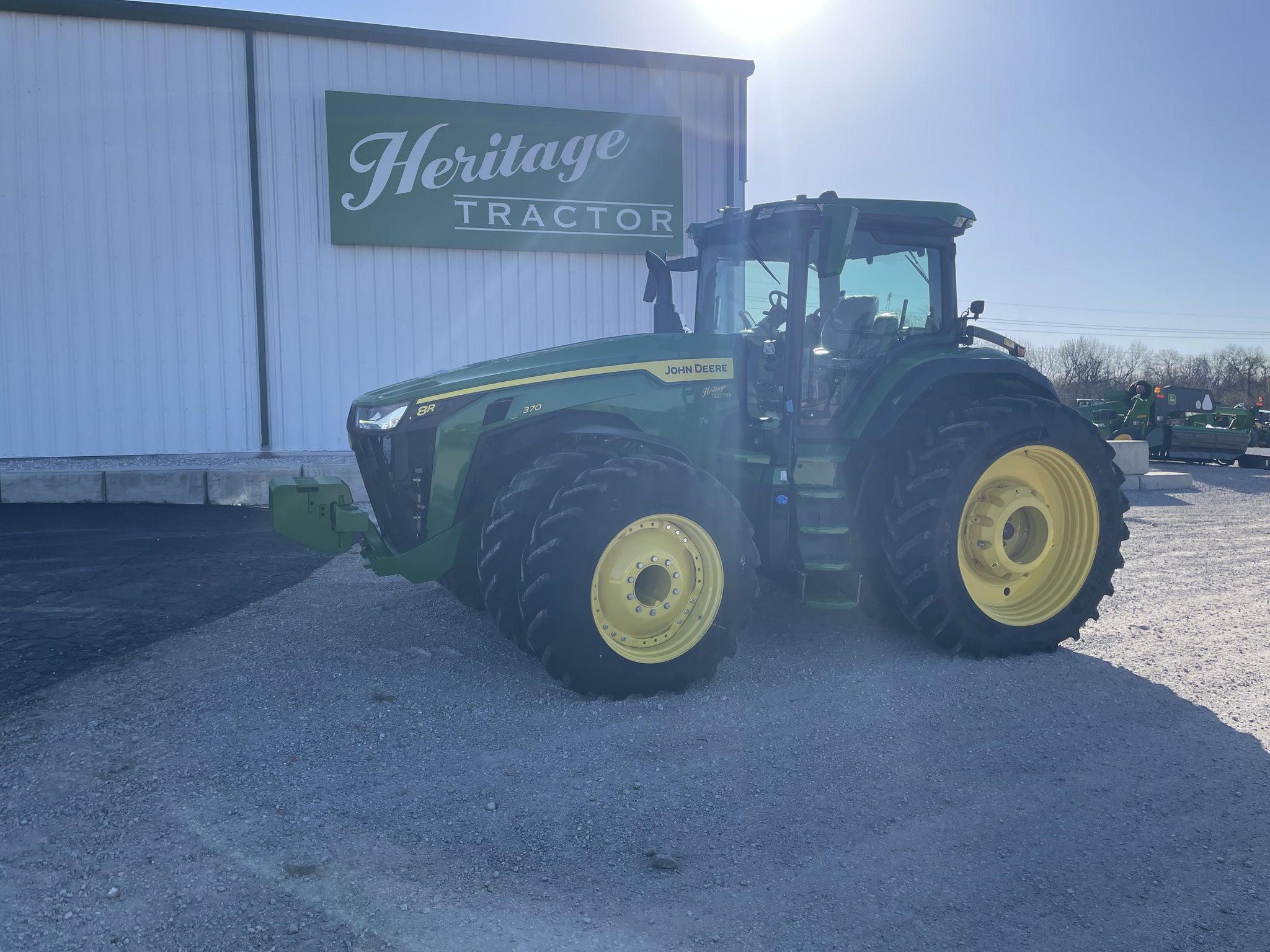  2023 John Deere 8R 370 at Heritage Tractor in Joplin, MO