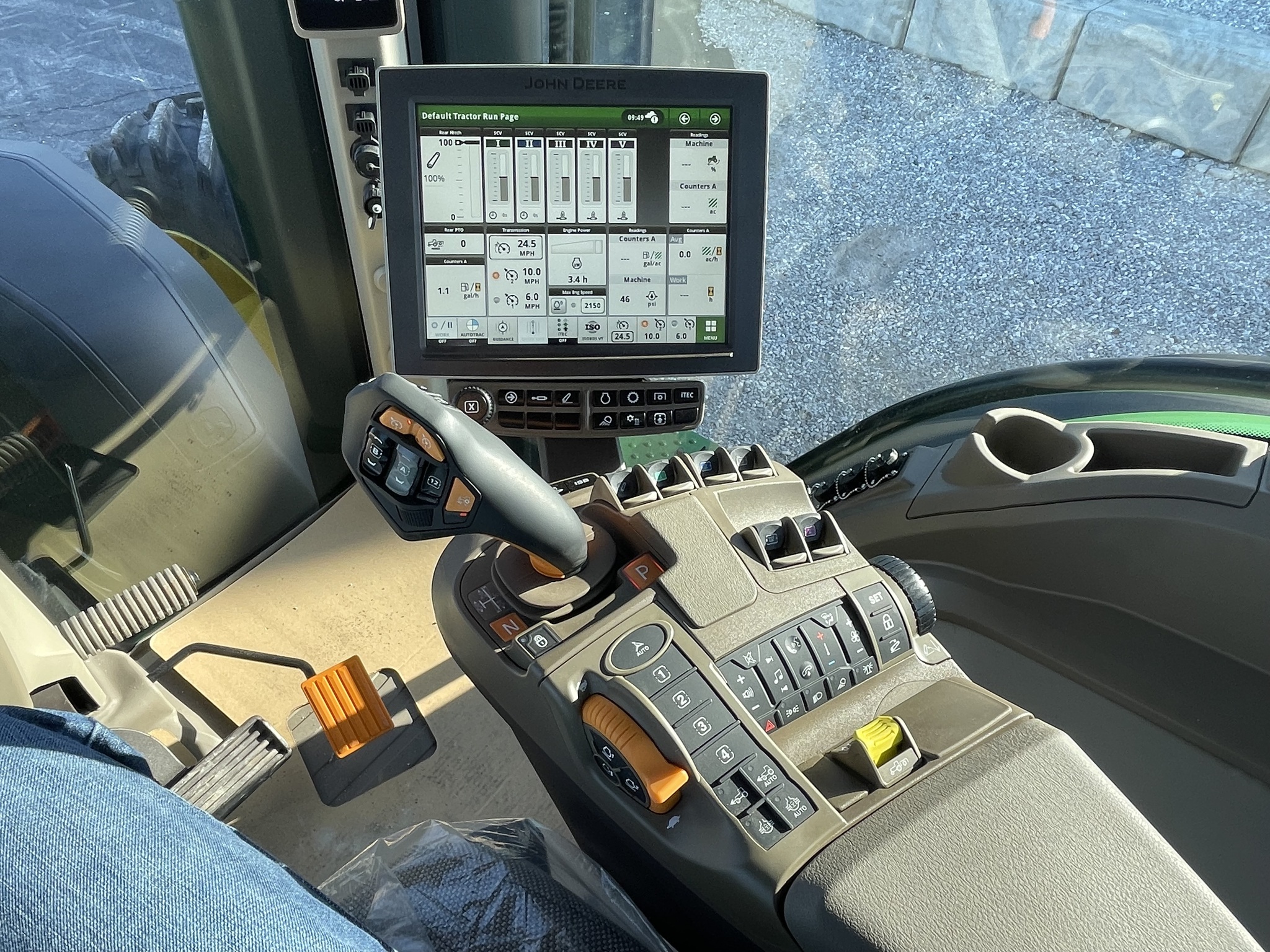  2023 John Deere 8R 370 at Heritage Tractor in Joplin, MO