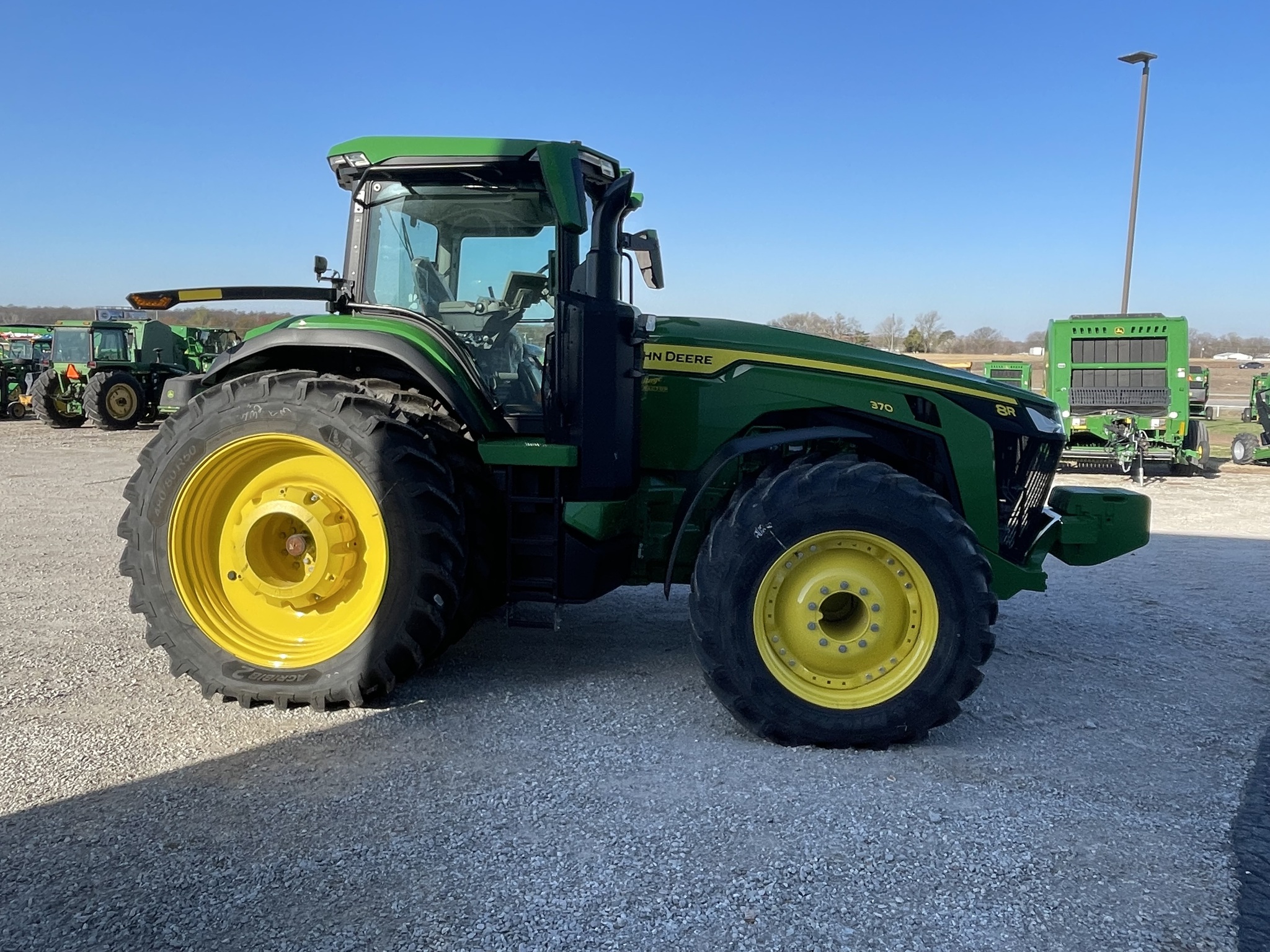  2023 John Deere 8R 370 at Heritage Tractor in Joplin, MO