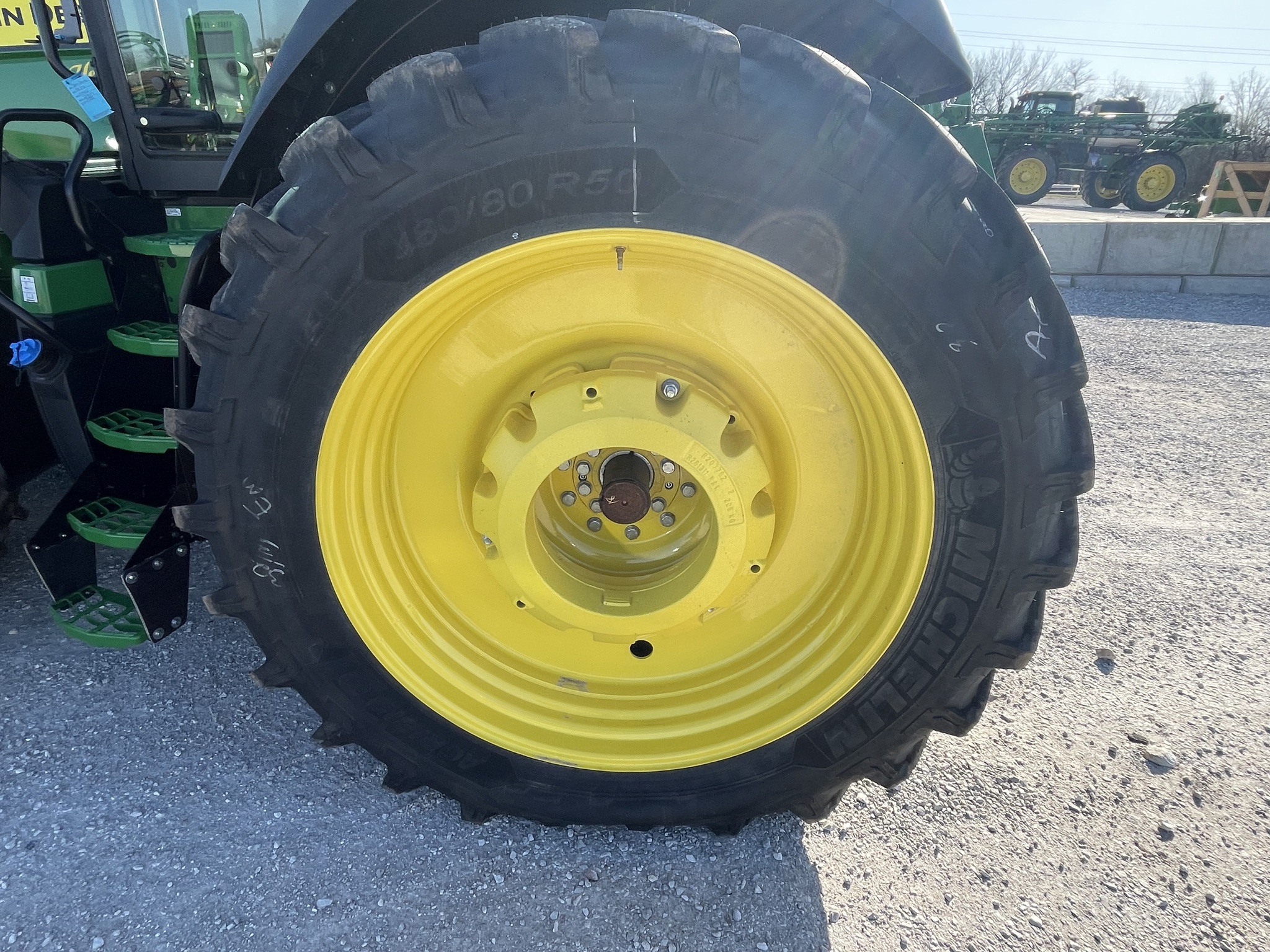  2023 John Deere 8R 370 at Heritage Tractor in Joplin, MO