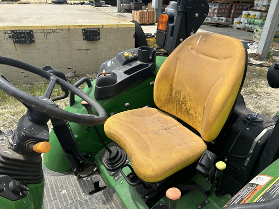 2023 John Deere 5075E Photo 6