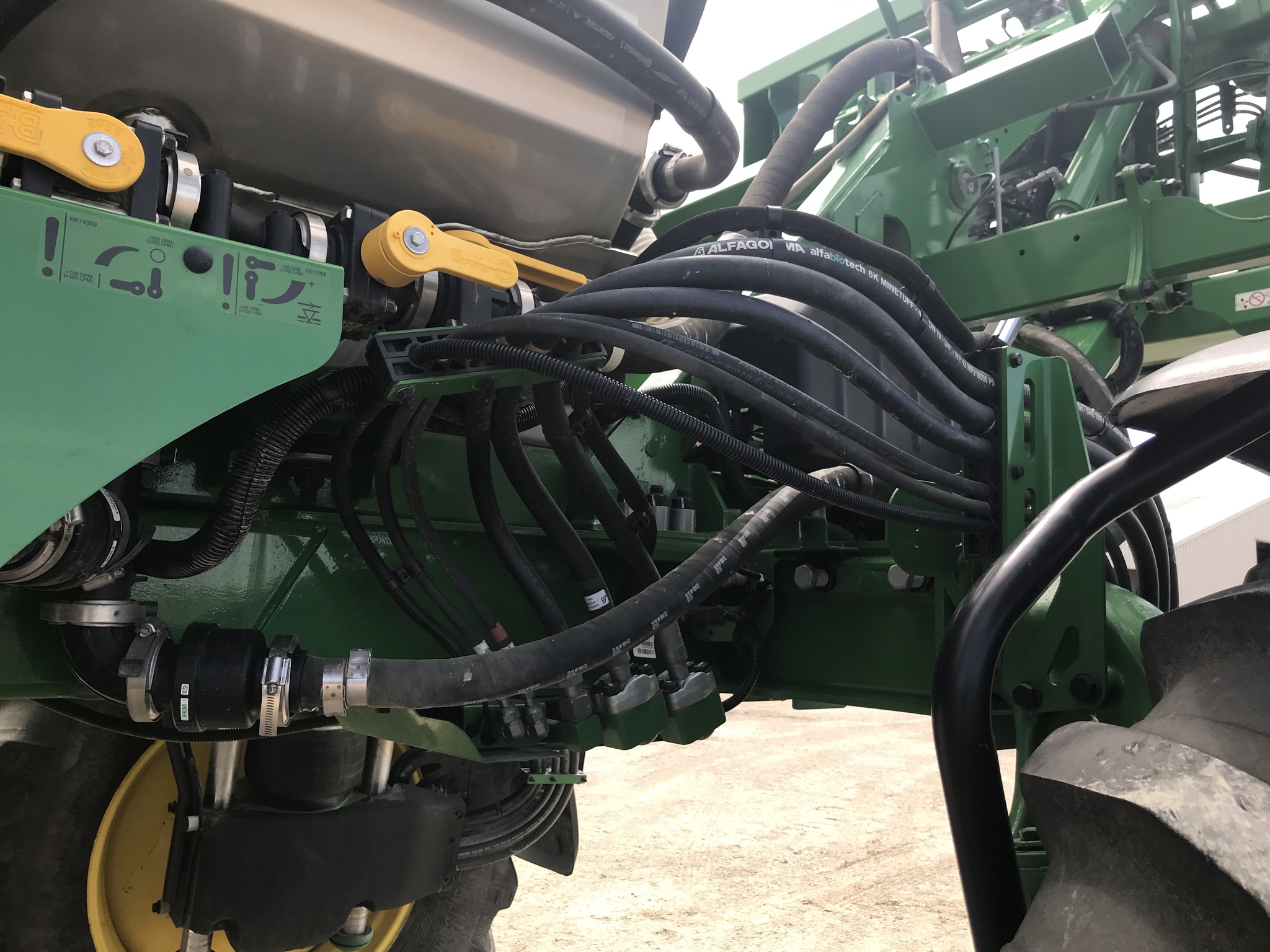 2022 John Deere 412R Image 18