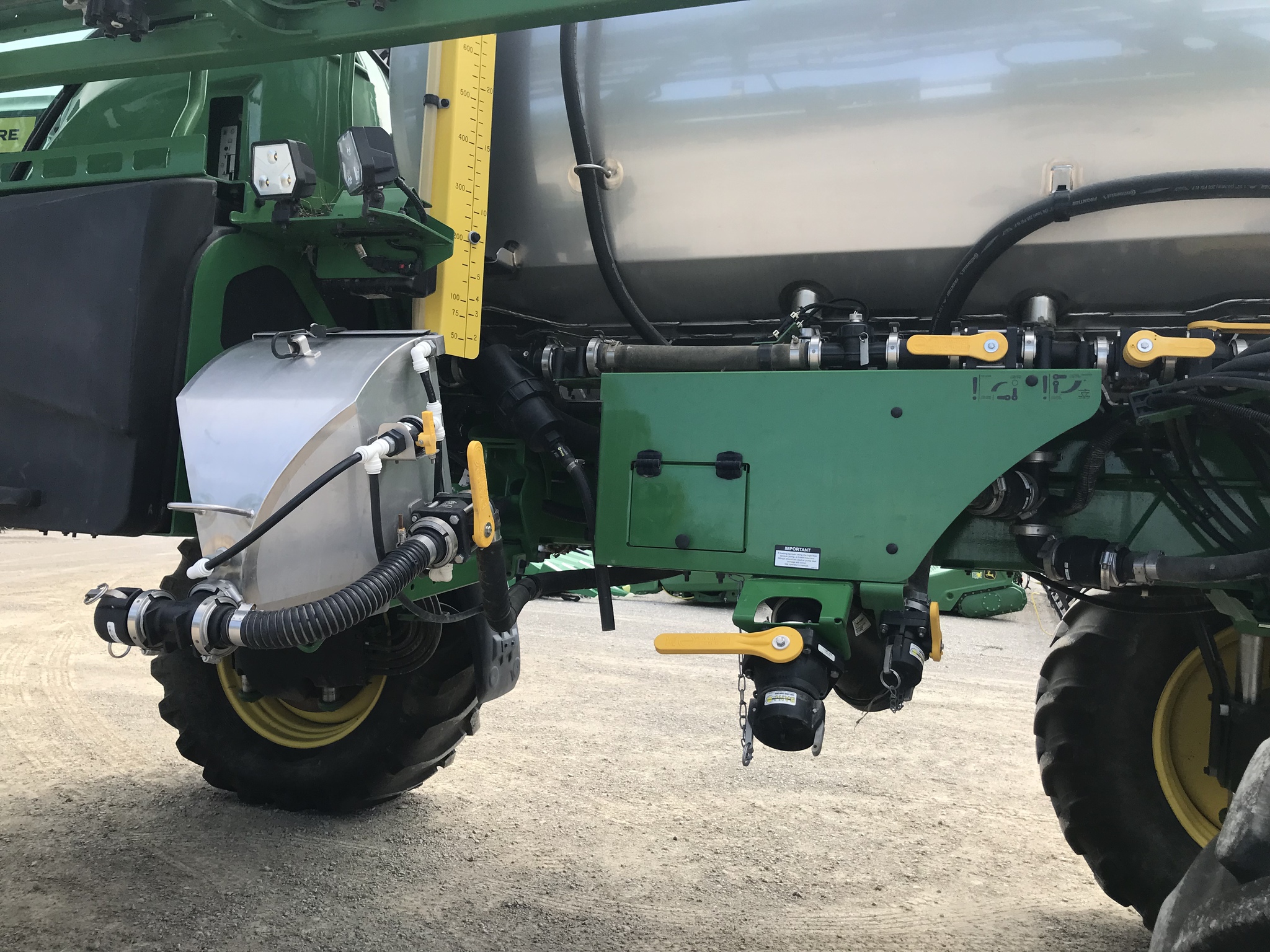 2022 John Deere 412R Image 17