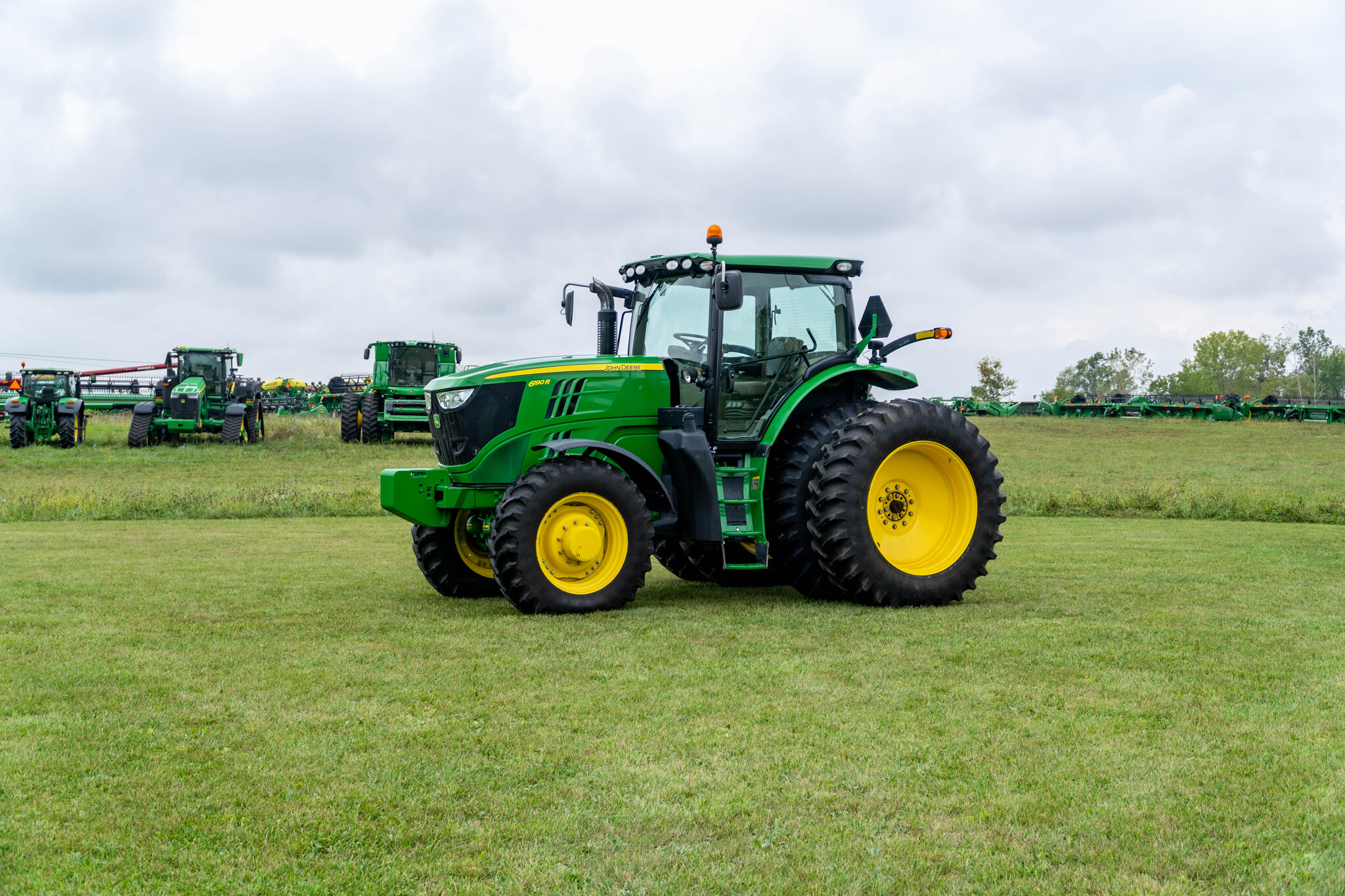 Used 2012 John Deere 6190R Row Crop Tractors at Koenig Equipment in Rushville, IN - PhotoXL0