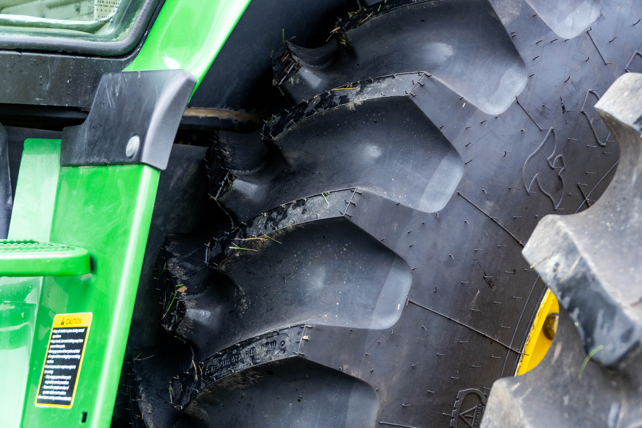 Used 2012 John Deere 6190R Row Crop Tractors at Koenig Equipment in Rushville, IN - PhotoXL16