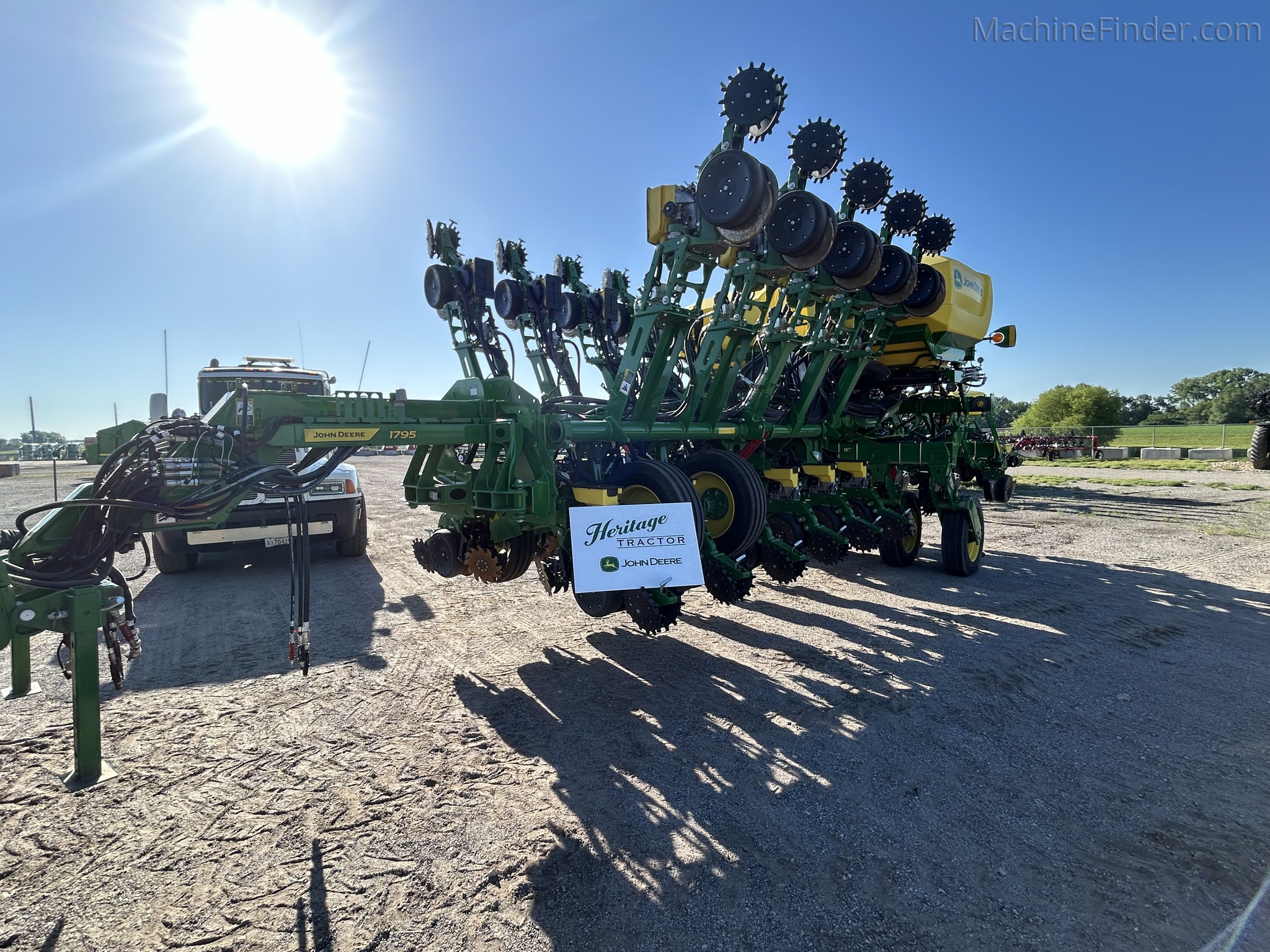 2024 John Deere 1795 | Planters: Drawn | MachineFinder