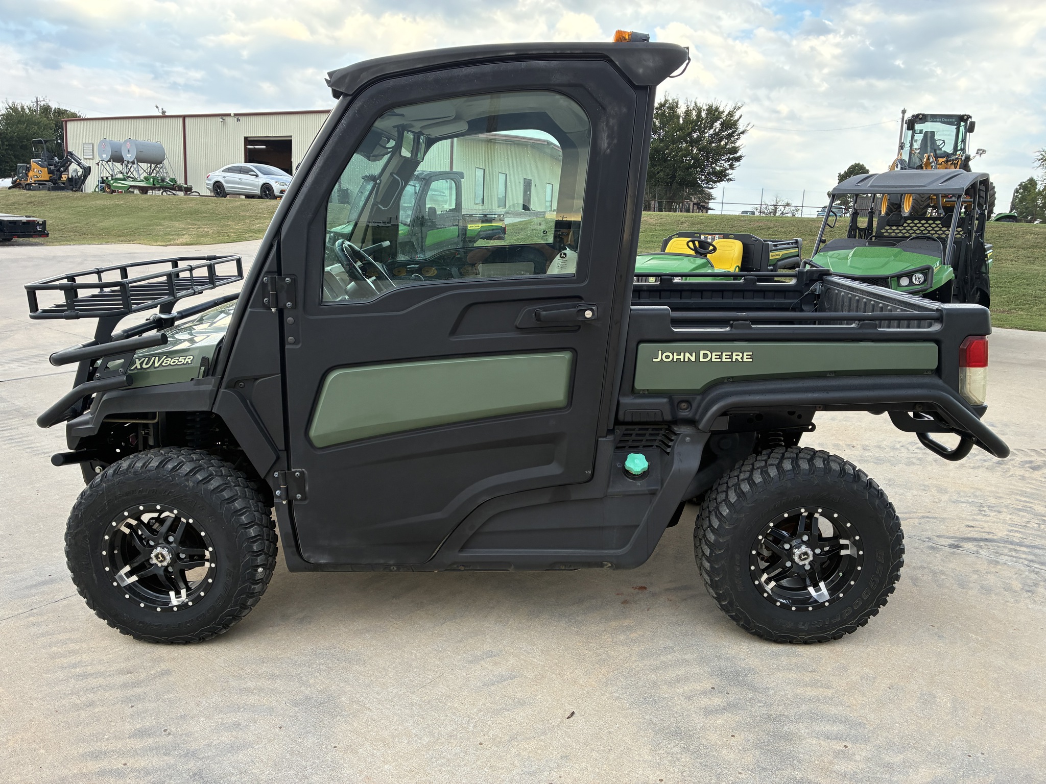 2019 John Deere XUV 865R Image 2