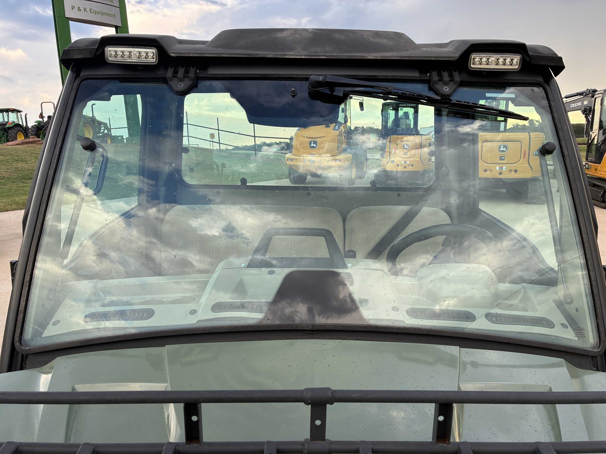 2019 John Deere XUV 865R Image 12