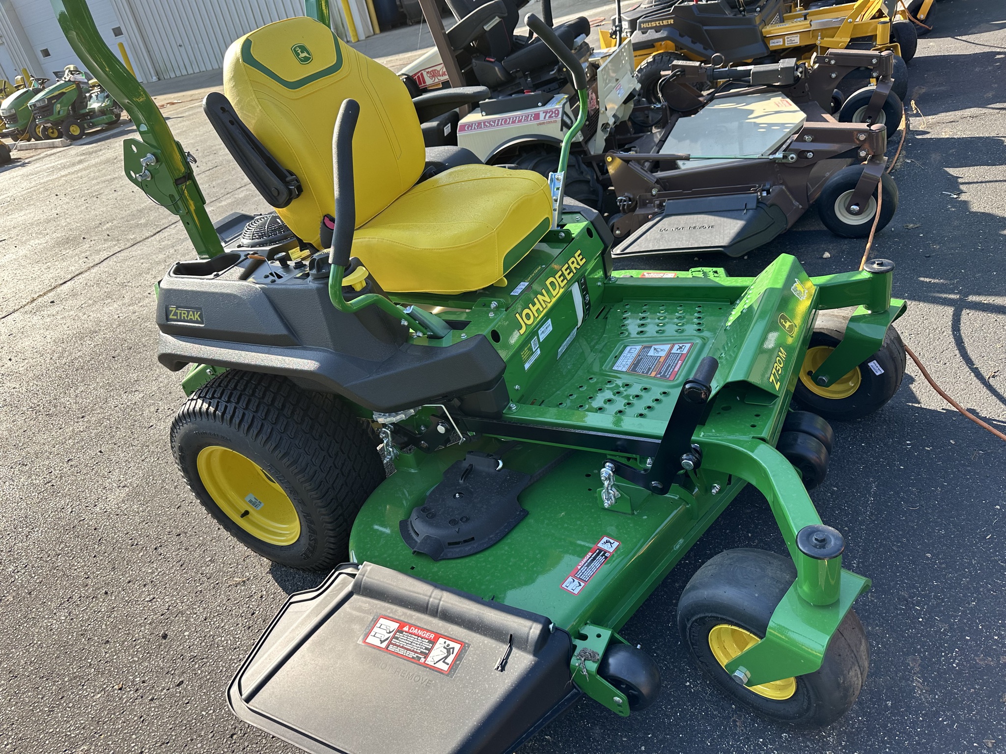 John Deere Z730M Image 2
