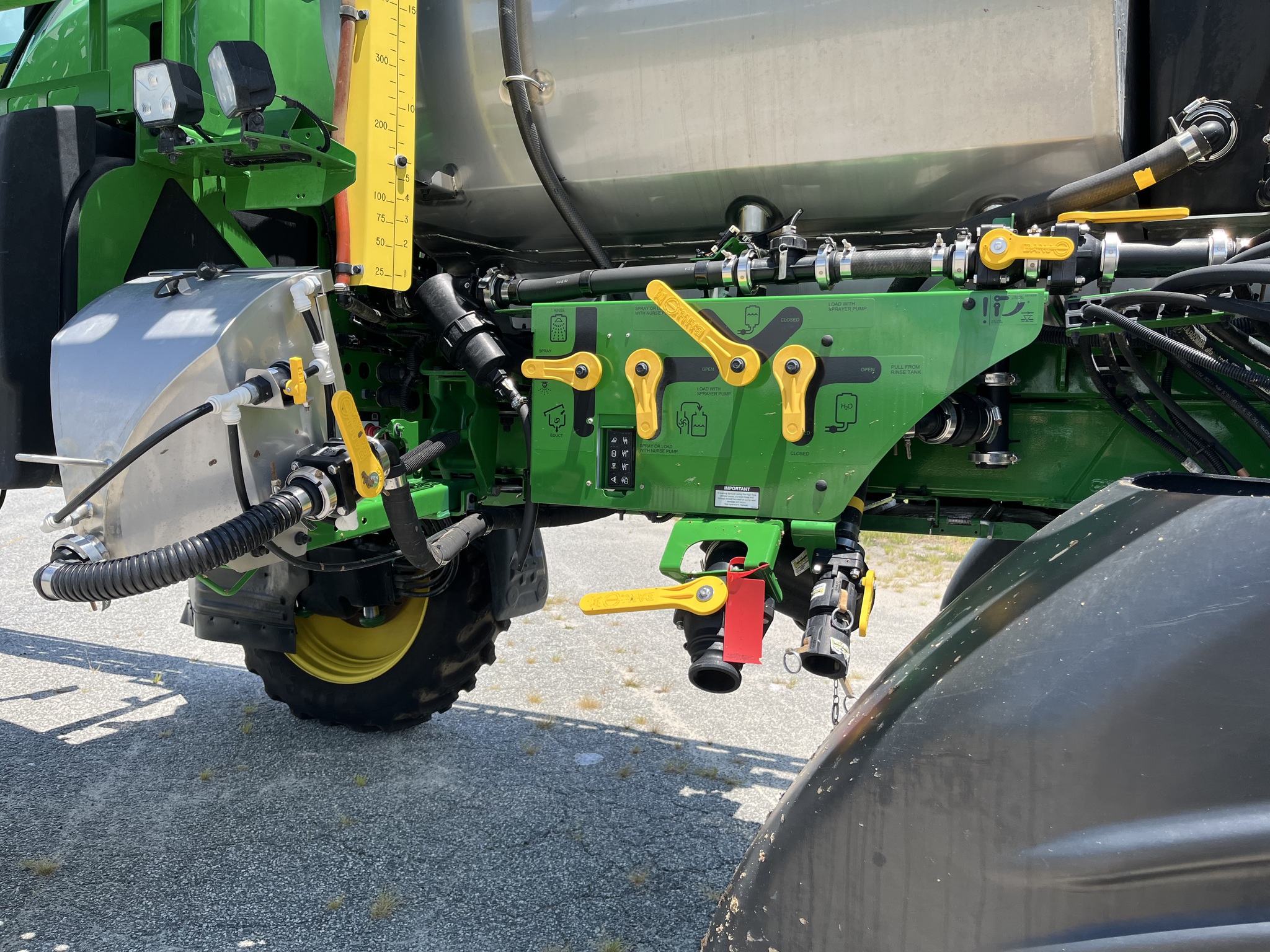2024 John Deere 410R Image 6