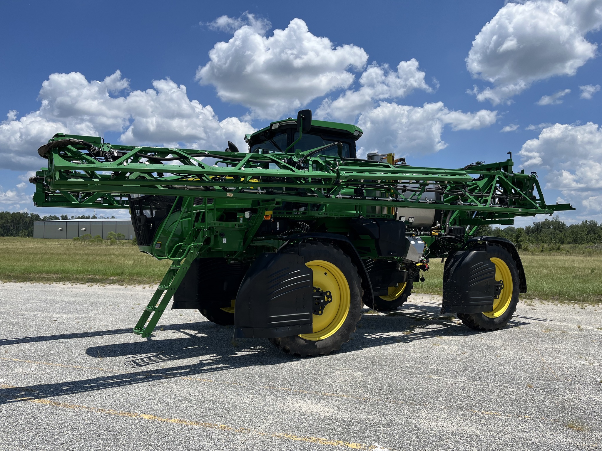 2024 John Deere 410R Image 1