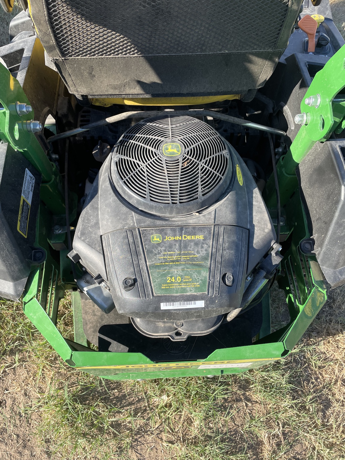 2024 John Deere Z515E Image 6