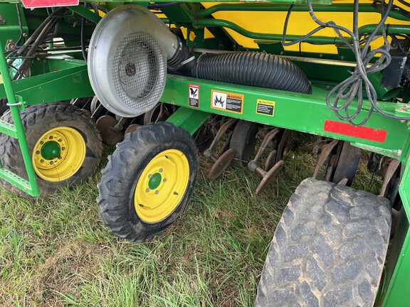 2005 John Deere 1890