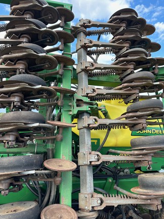 2005 John Deere 1890