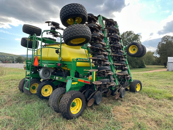 2005 John Deere 1890