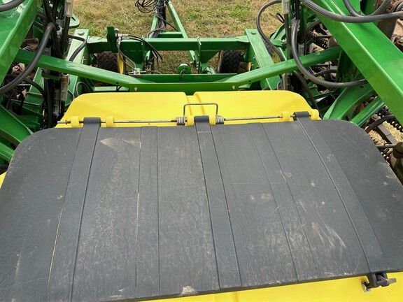 2005 John Deere 1890