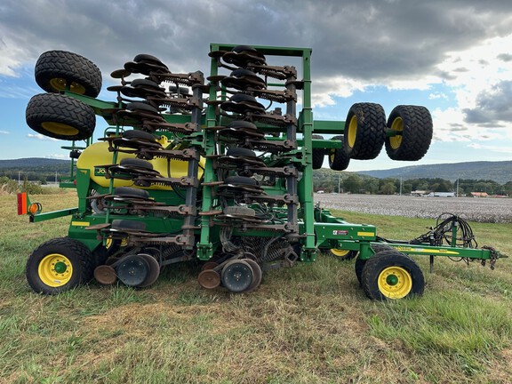 2005 John Deere 1890