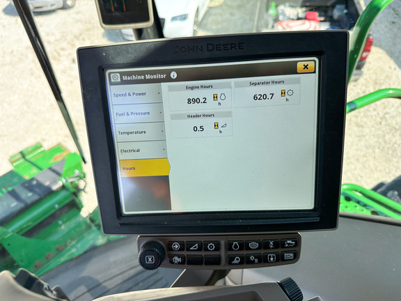 2023 John-Deere S780