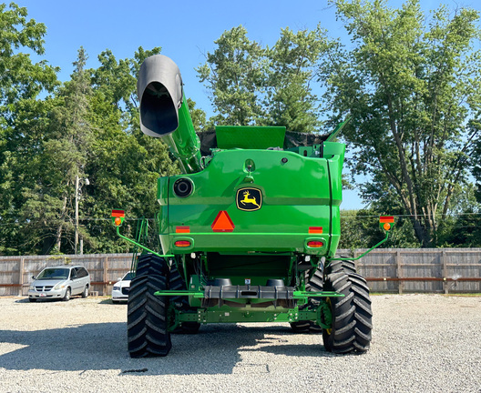 2023 John-Deere S780