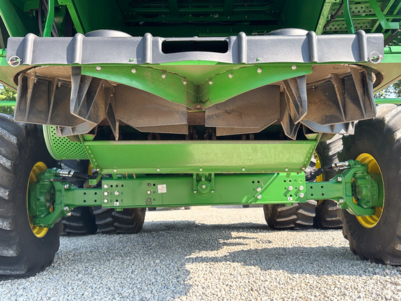 2023 John-Deere S780