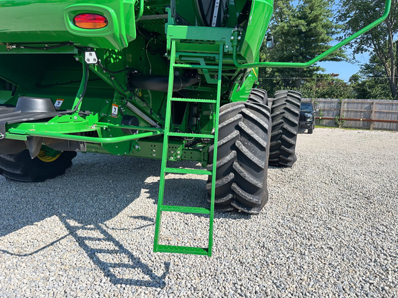 2023 John-Deere S780