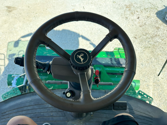 2023 John-Deere S780