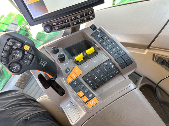 2023 John-Deere S780