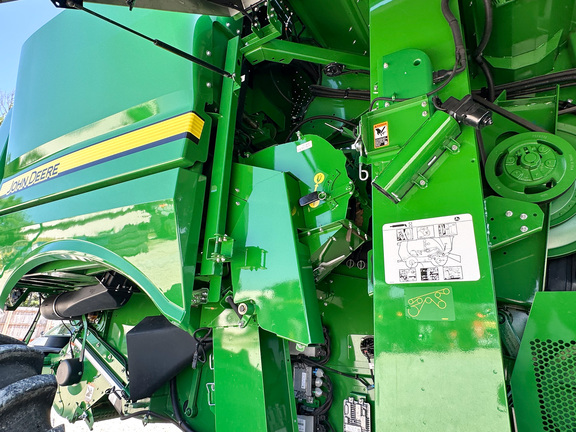 2023 John-Deere S780