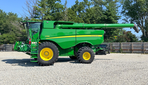 2023 John-Deere S780