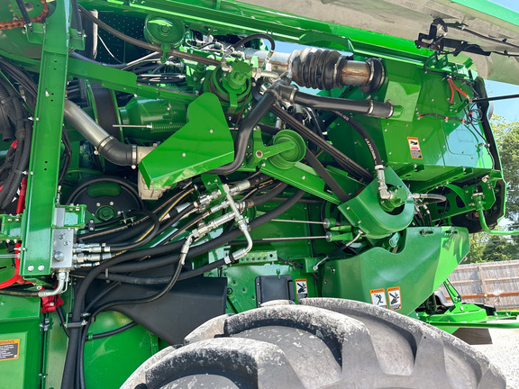 2023 John-Deere S780