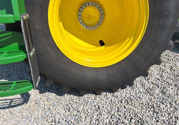 2023 John-Deere S780