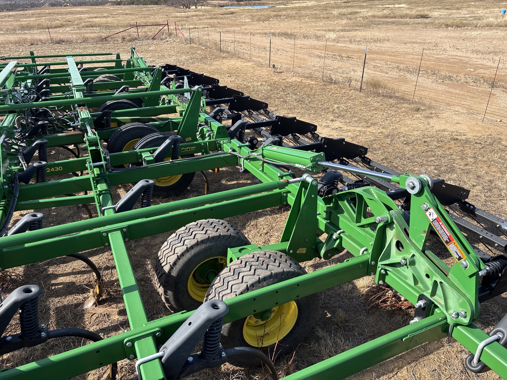 2021 John Deere 2430 Image 24
