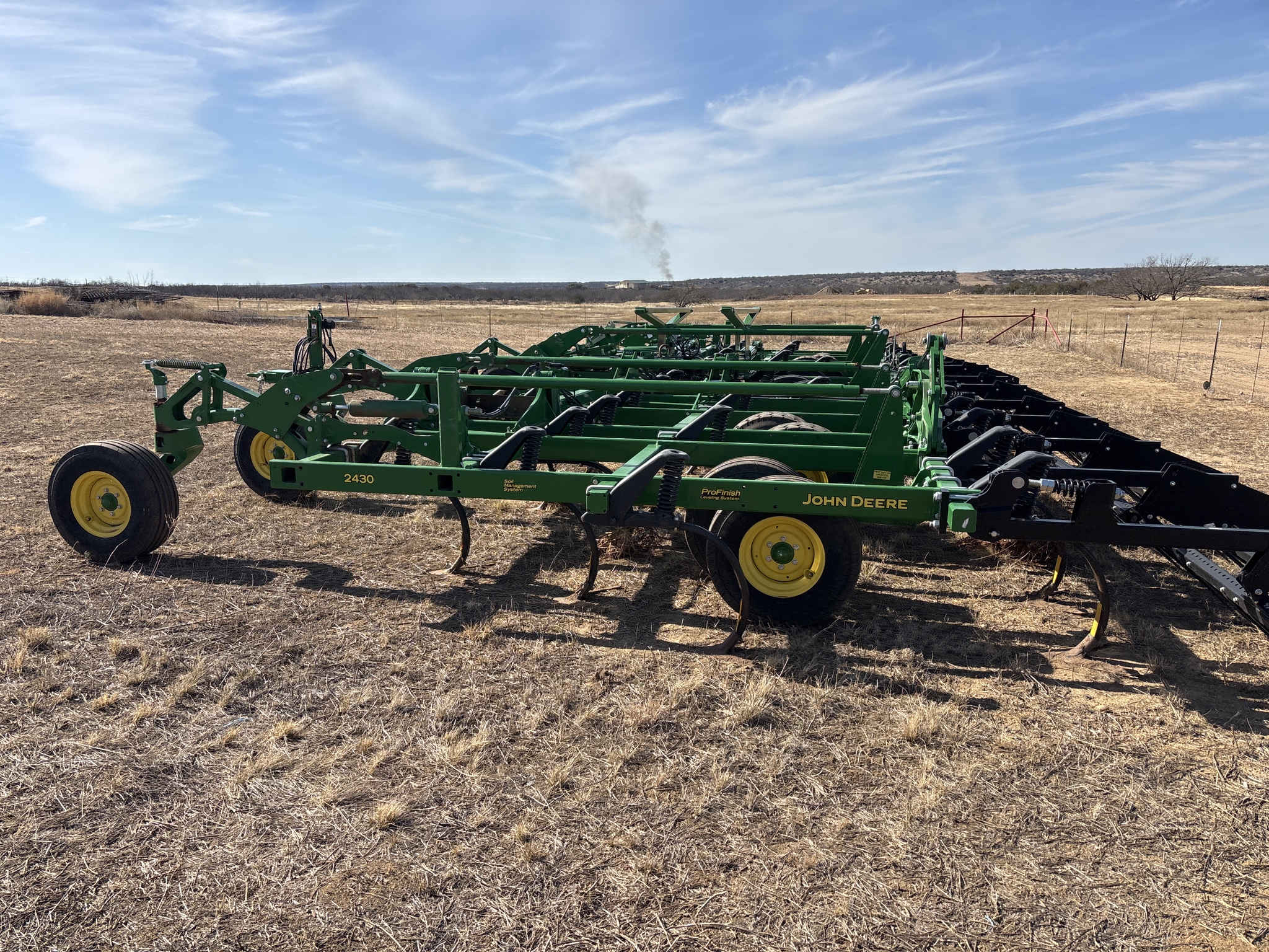 2021 John Deere 2430 Image 4