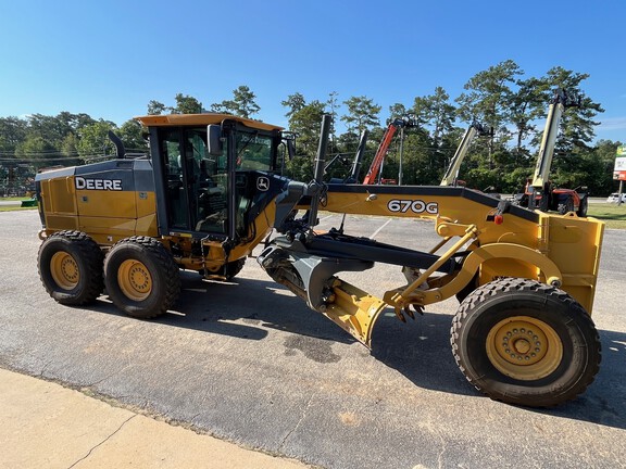 2014 John Deere 670G