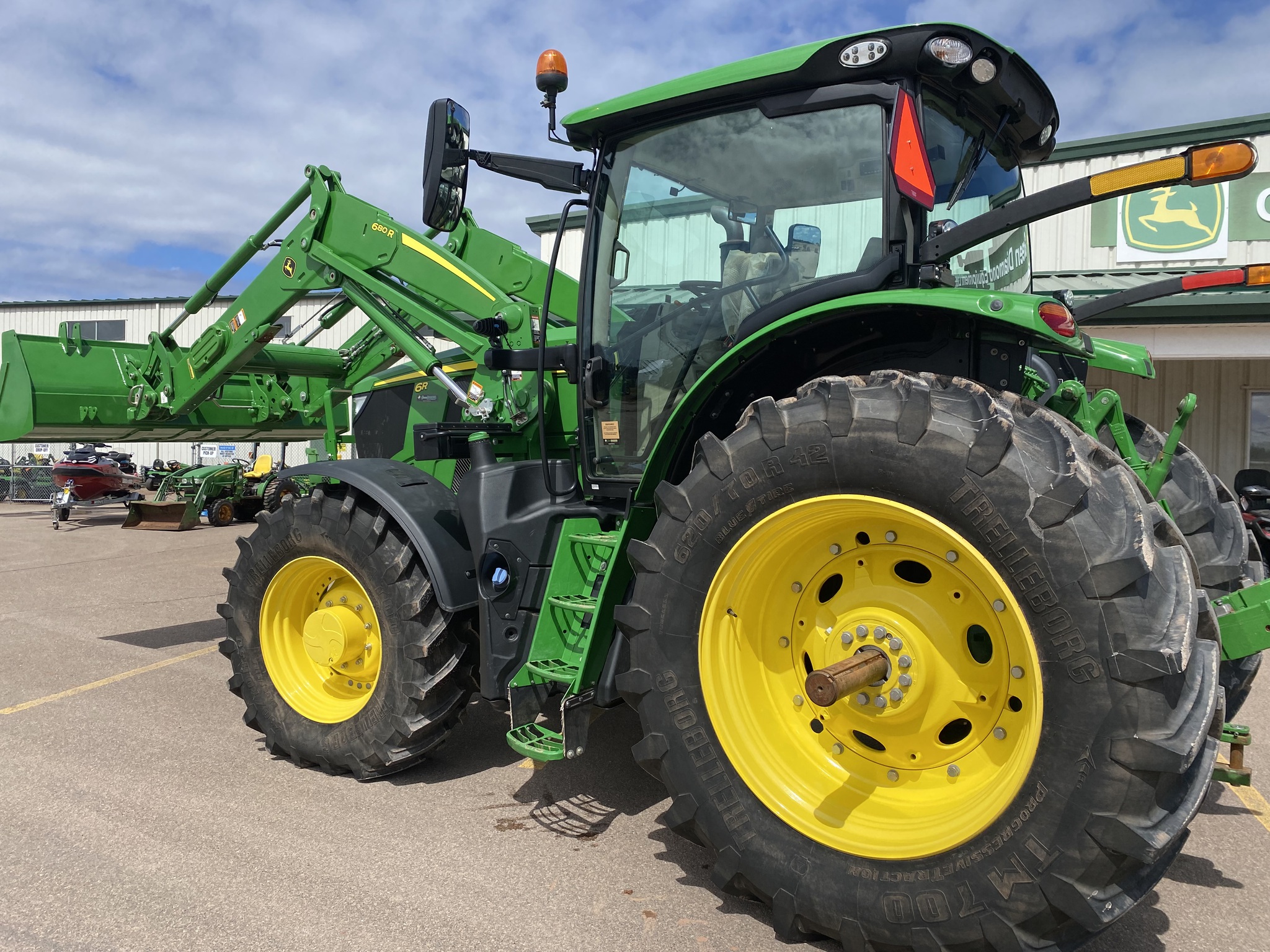 2023 John Deere 6R 175 Image 2