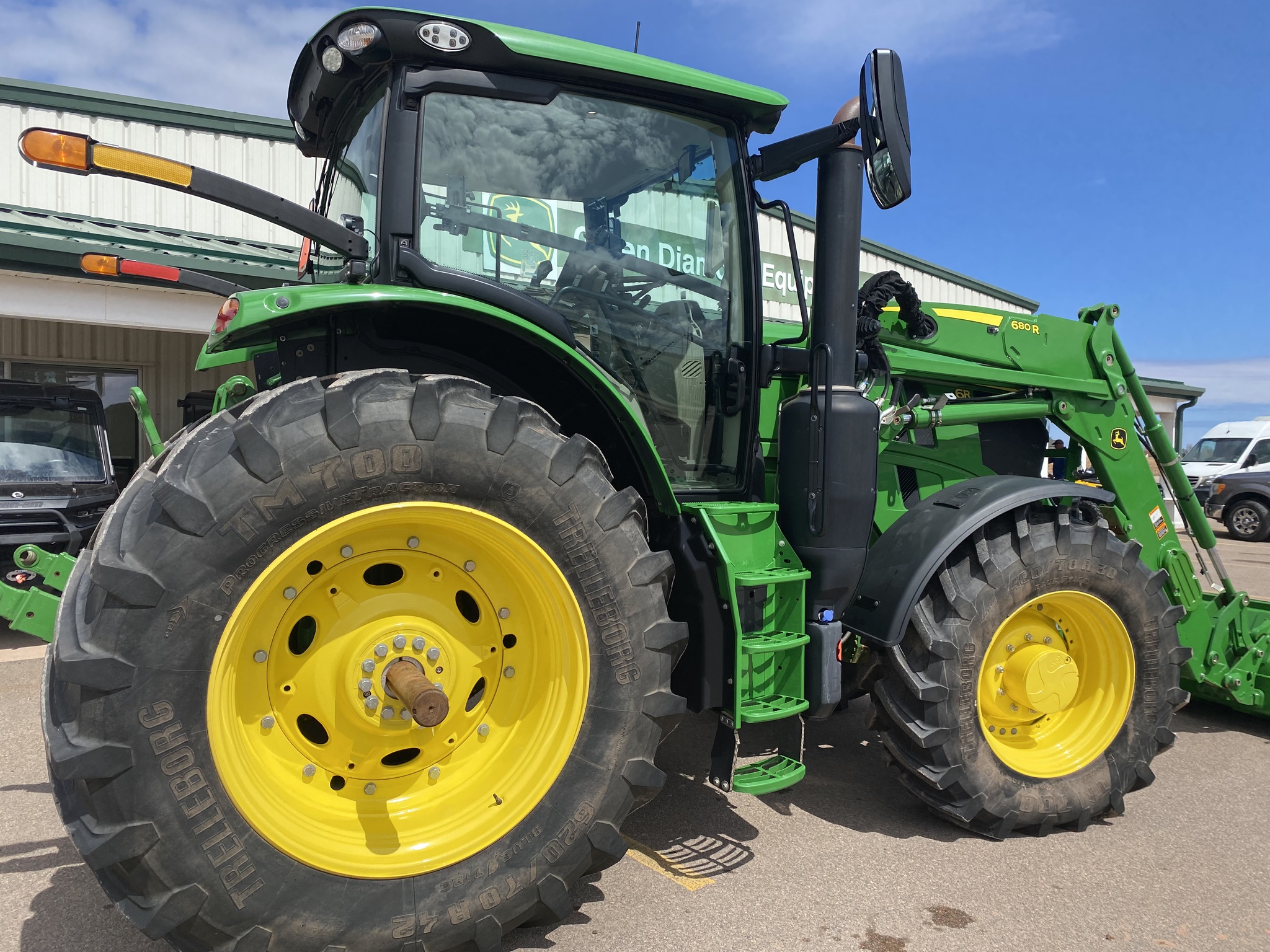 2023 John Deere 6R 175 Image 9